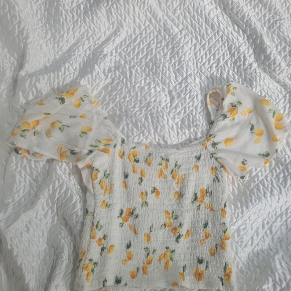 Abercrombie crop top - Picture 4 of 4